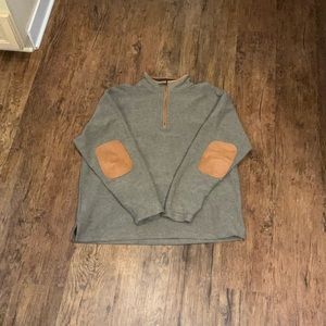Orvis men’s XL pullover with leather elbow.